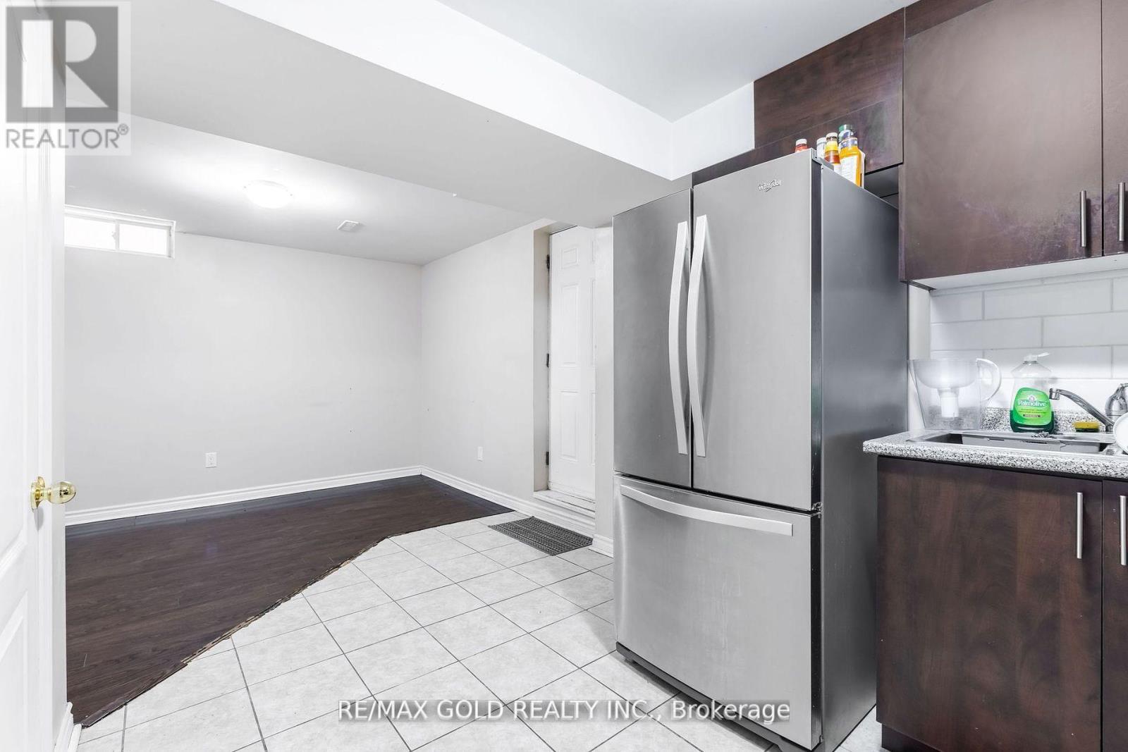 17 Dovesong Drive, Brampton, Ontario  L6R 1V9 - Photo 44 - W12416723