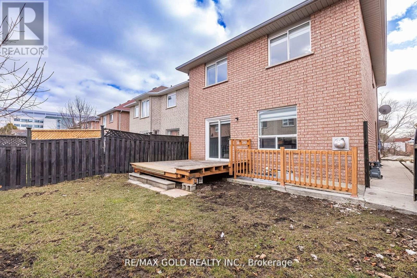 17 Dovesong Drive, Brampton, Ontario  L6R 1V9 - Photo 48 - W12416723