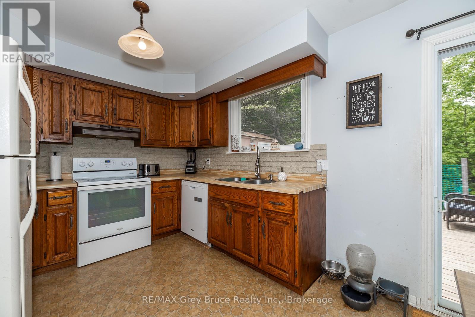206 6th Avenue E, Owen Sound, Ontario  N4K 2T3 - Photo 6 - X12416742