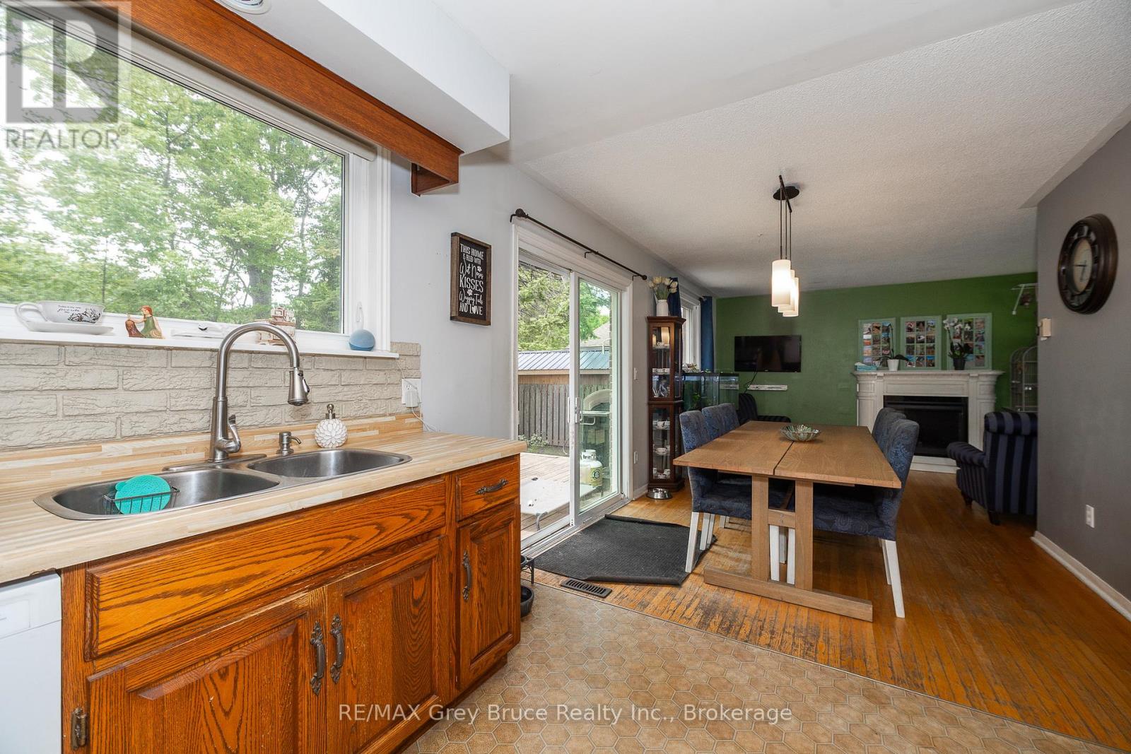 206 6th Avenue E, Owen Sound, Ontario  N4K 2T3 - Photo 8 - X12416742