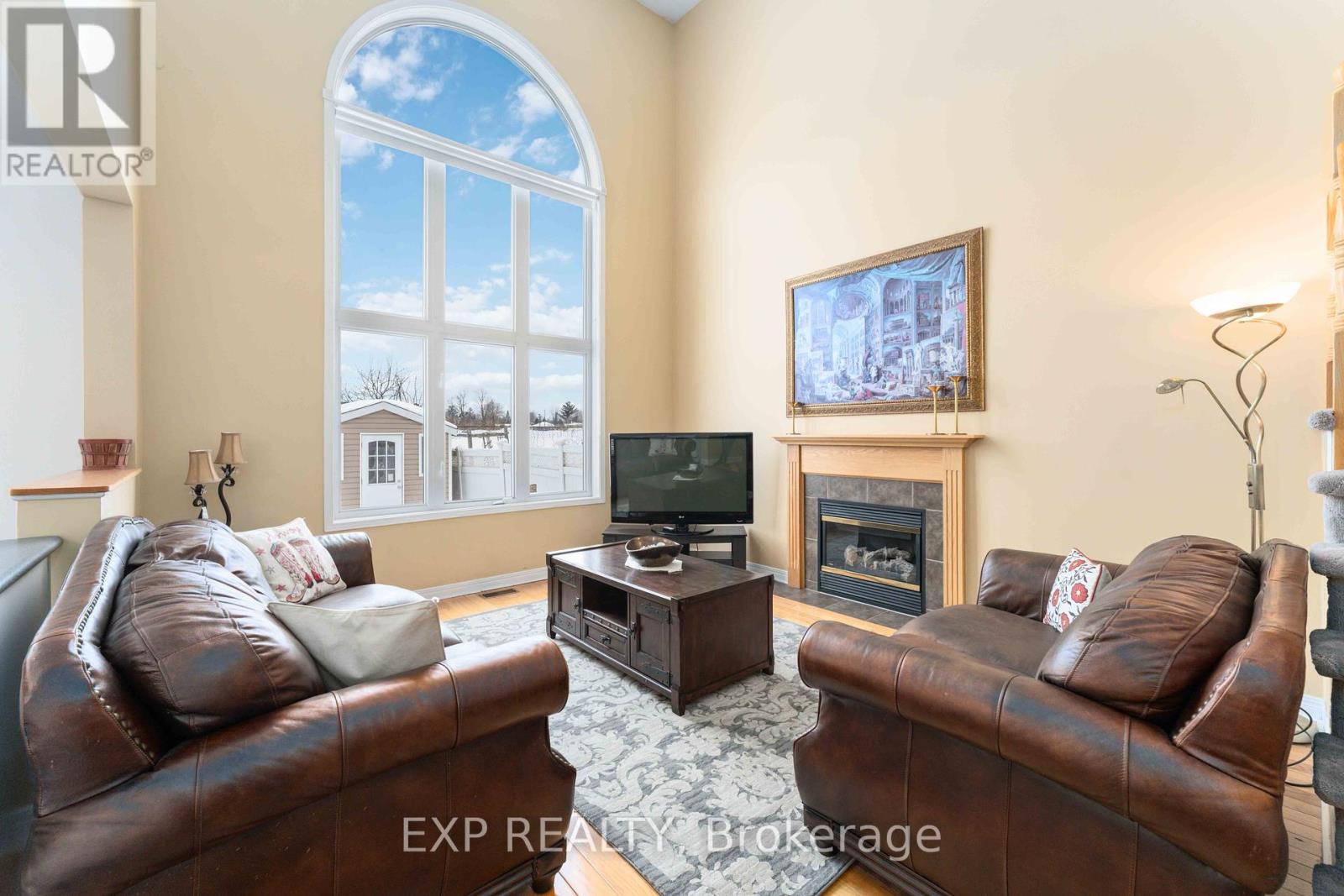118 Finn Court, Ottawa, Ontario  K1V 2C8 - Photo 12 - X12416732