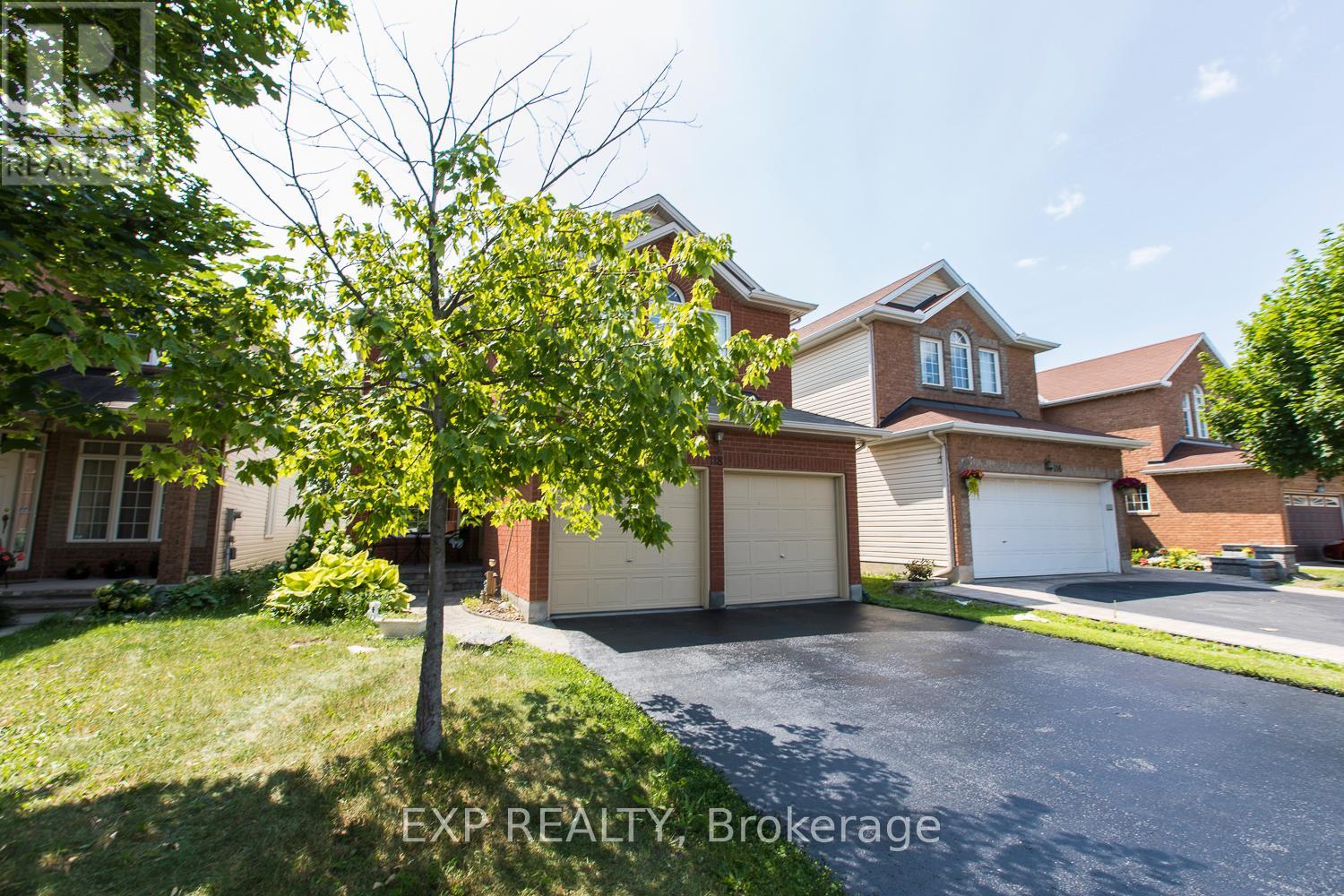 118 Finn Court, Ottawa, Ontario  K1V 2C8 - Photo 4 - X12416732