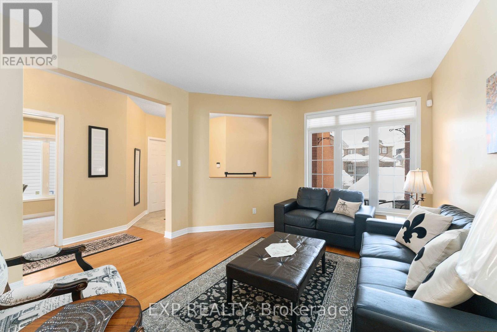 118 Finn Court, Ottawa, Ontario  K1V 2C8 - Photo 9 - X12416732