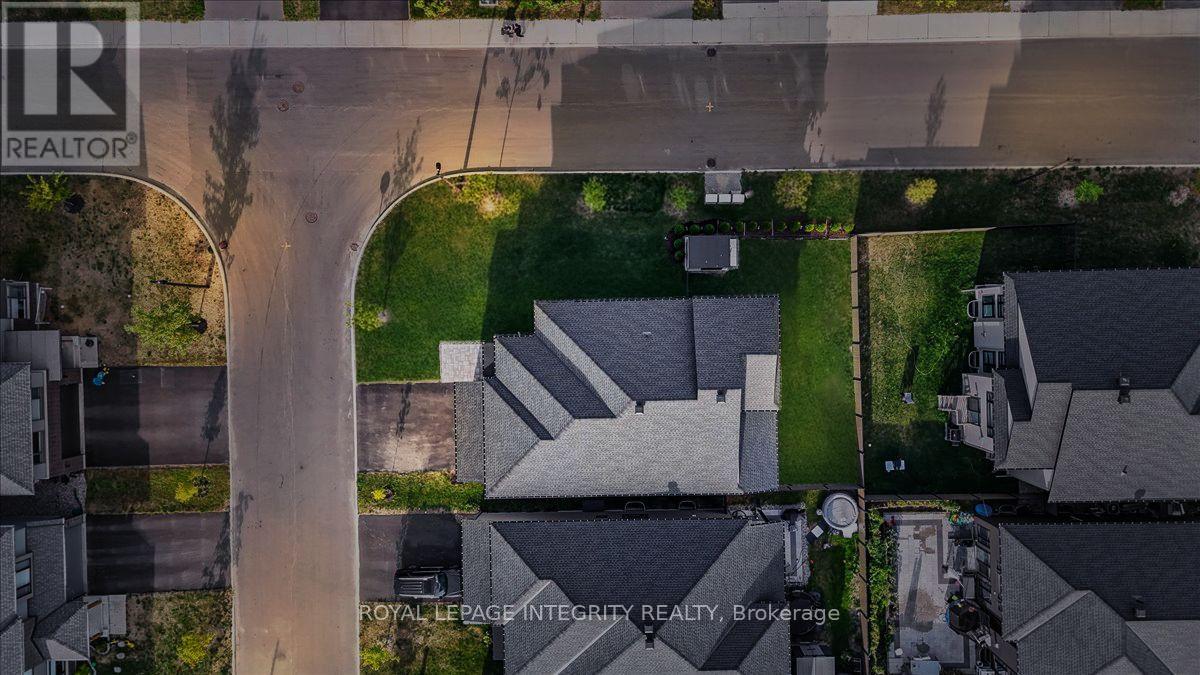 970 Islington Way, Ottawa, Ontario  K1T 0T9 - Photo 2 - X12416744