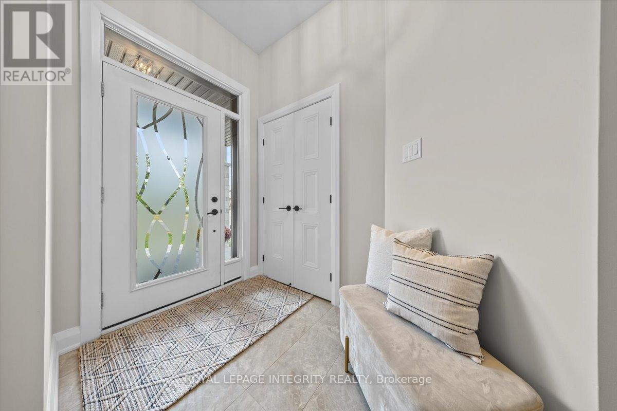 970 Islington Way, Ottawa, Ontario  K1T 0T9 - Photo 6 - X12416744