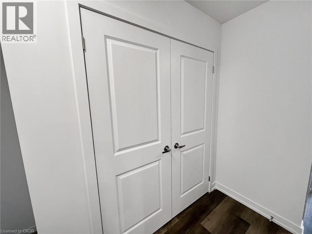 205 West Oak Trail Unit# 12, Kitchener, Ontario  N2R 0R9 - Photo 6 - 40769517