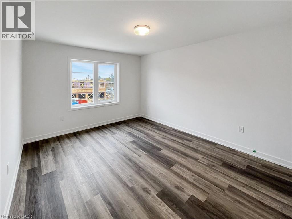 205 West Oak Trail Unit# 12, Kitchener, Ontario  N2R 0R9 - Photo 3 - 40769517