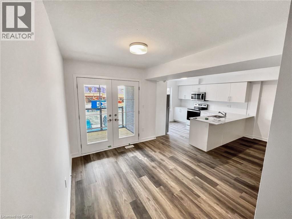 205 West Oak Trail Unit# 12, Kitchener, Ontario  N2R 0R9 - Photo 13 - 40769517