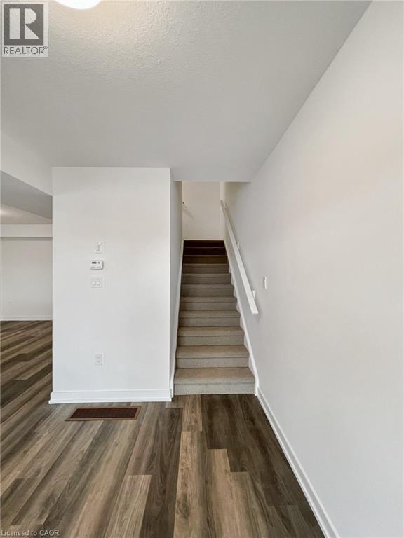 205 West Oak Trail Unit# 12, Kitchener, Ontario  N2R 0R9 - Photo 2 - 40769517