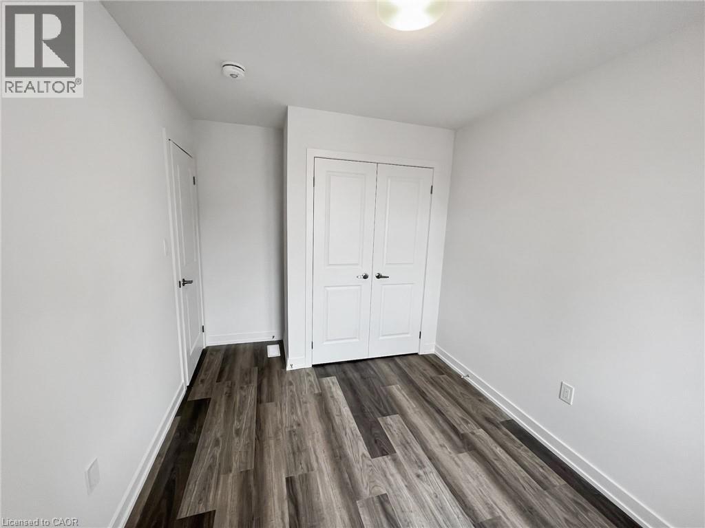 205 West Oak Trail Unit# 12, Kitchener, Ontario  N2R 0R9 - Photo 10 - 40769517