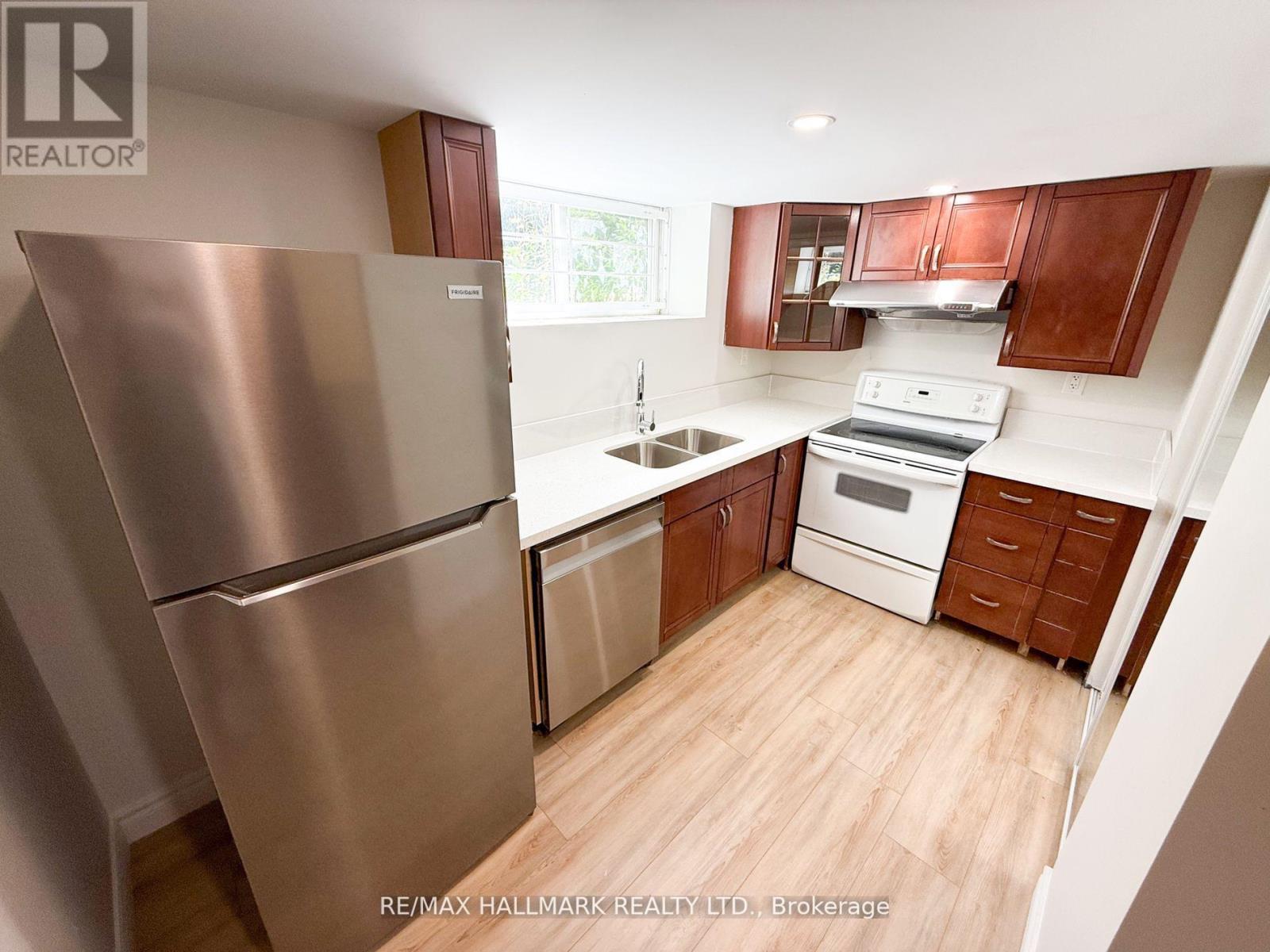 Bsmnt - 82 Norden Crescent, Toronto, Ontario  M3B 1B6 - Photo 8 - C12416726