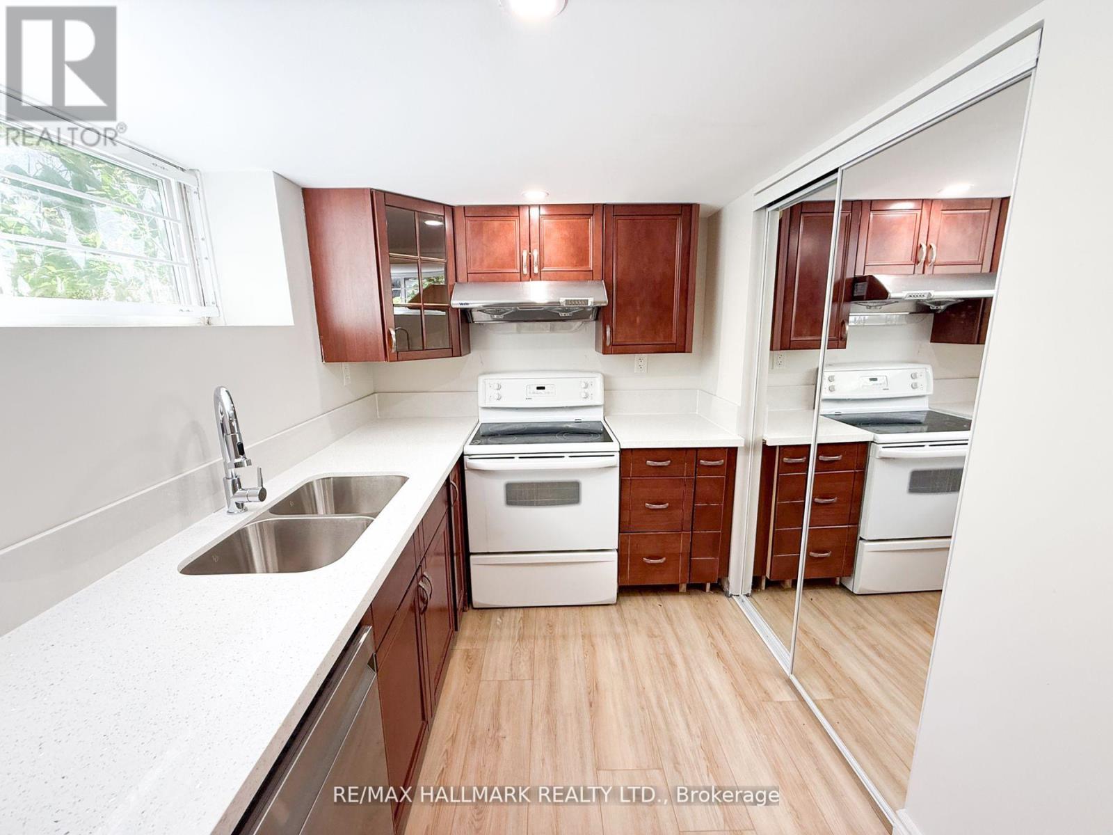 Bsmnt - 82 Norden Crescent, Toronto, Ontario  M3B 1B6 - Photo 9 - C12416726