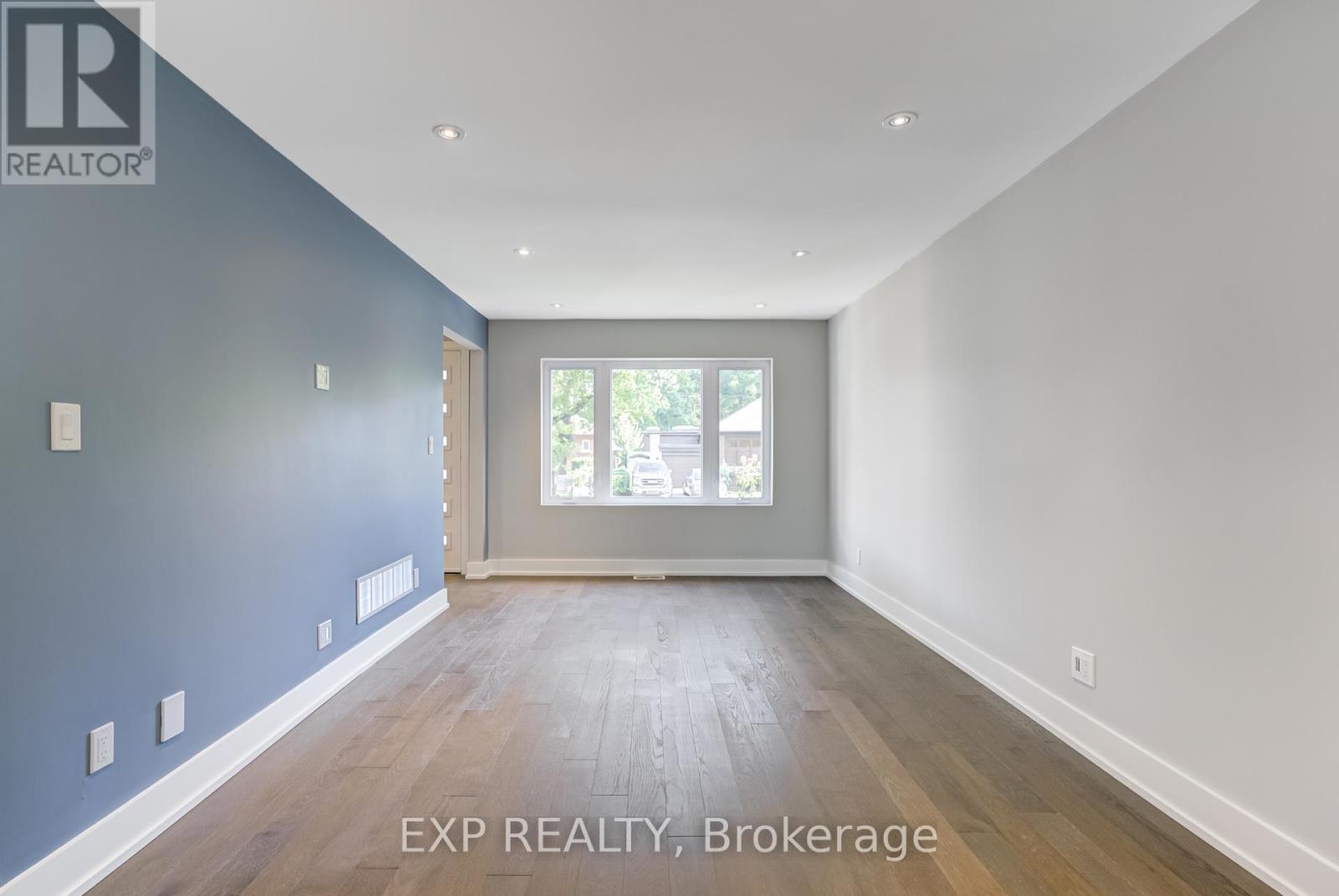 18 Innisdale Drive, Toronto, Ontario  M1R 1C3 - Photo 8 - E12396099