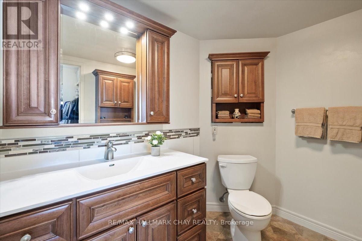 403 - 65 Ellen Street, Barrie, Ontario  L4N 3A5 - Photo 30 - S12416737