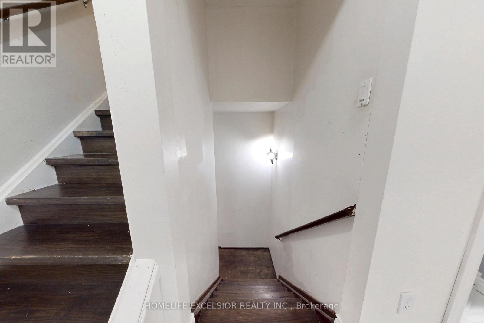 113 Rock Fern Way, Toronto, Ontario  M2J 4N3 - Photo 33 - C12402950