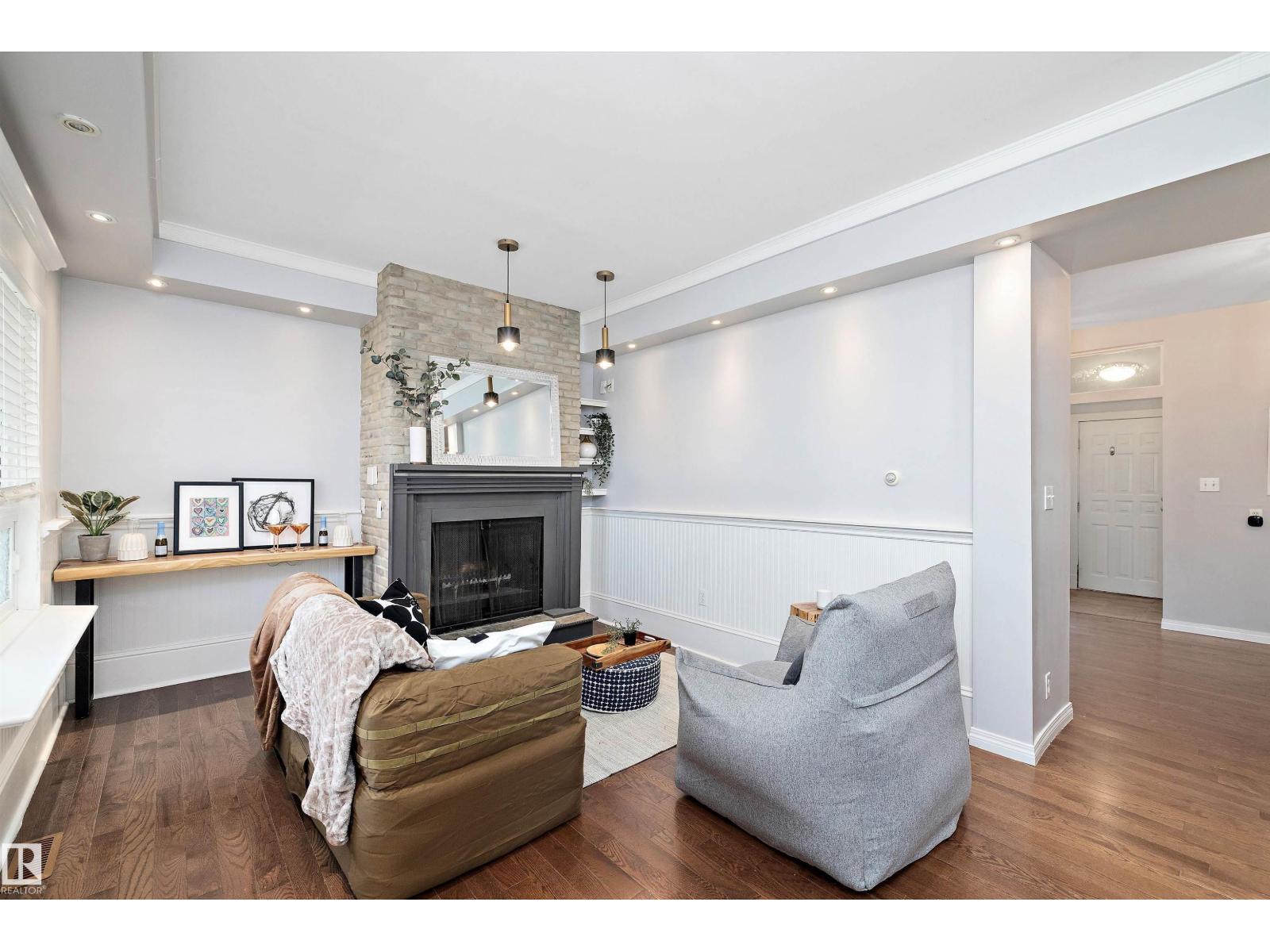 8702 92a Av Nw, Edmonton, Alberta  T6C 1S6 - Photo 5 - E4458739