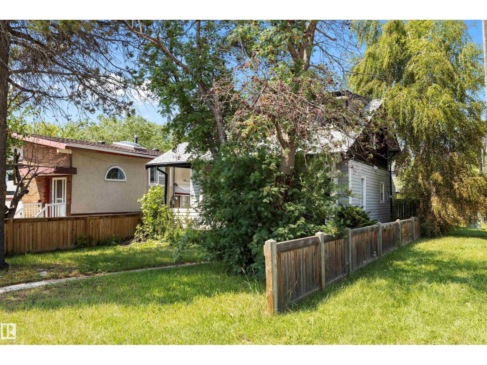 8702 92a Av Nw, Edmonton, Alberta  T6C 1S6 - Photo 51 - E4458739