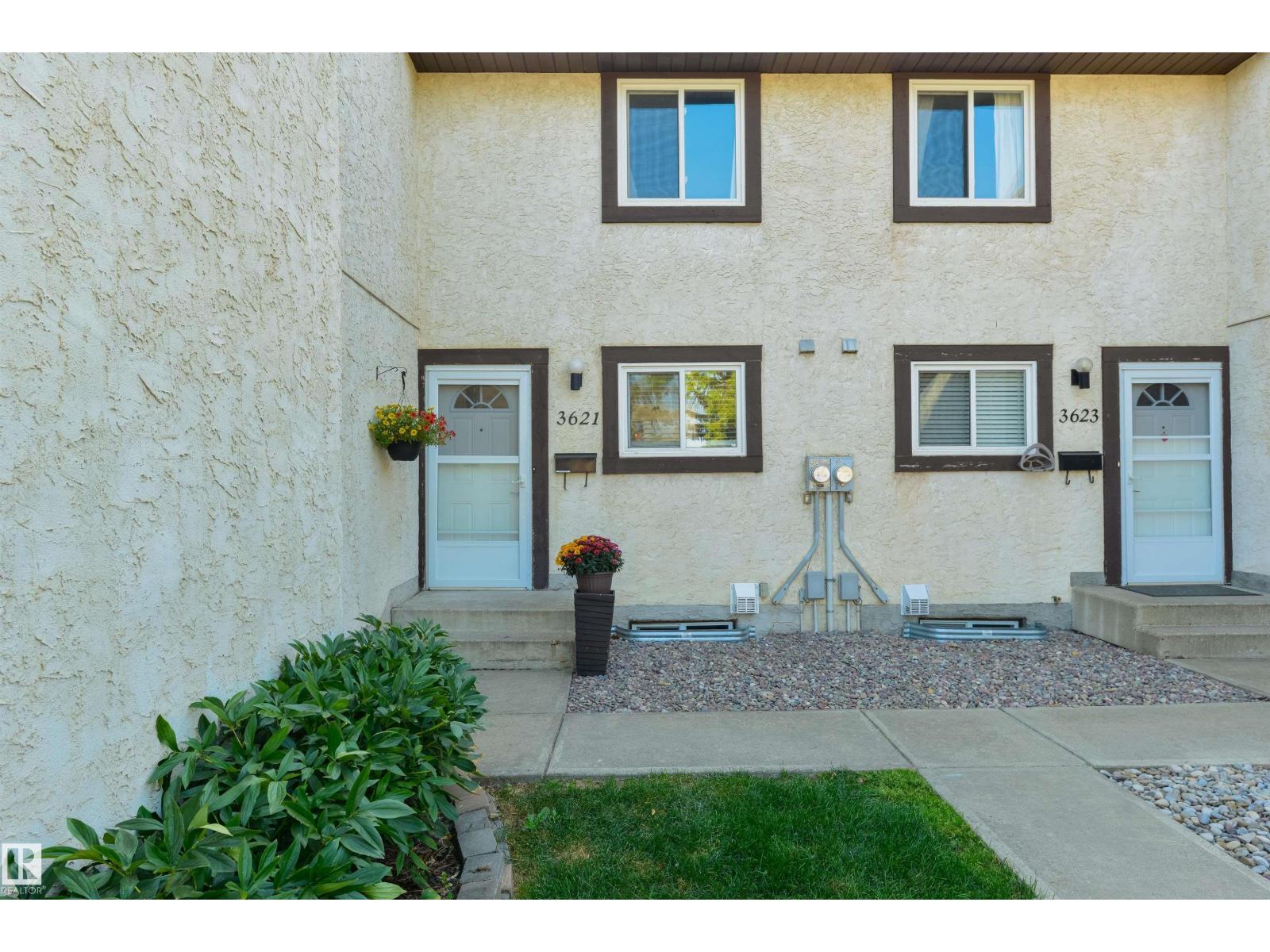 3621 30 Av Nw, Edmonton, Alberta  T6L 5H5 - Photo 2 - E4458743