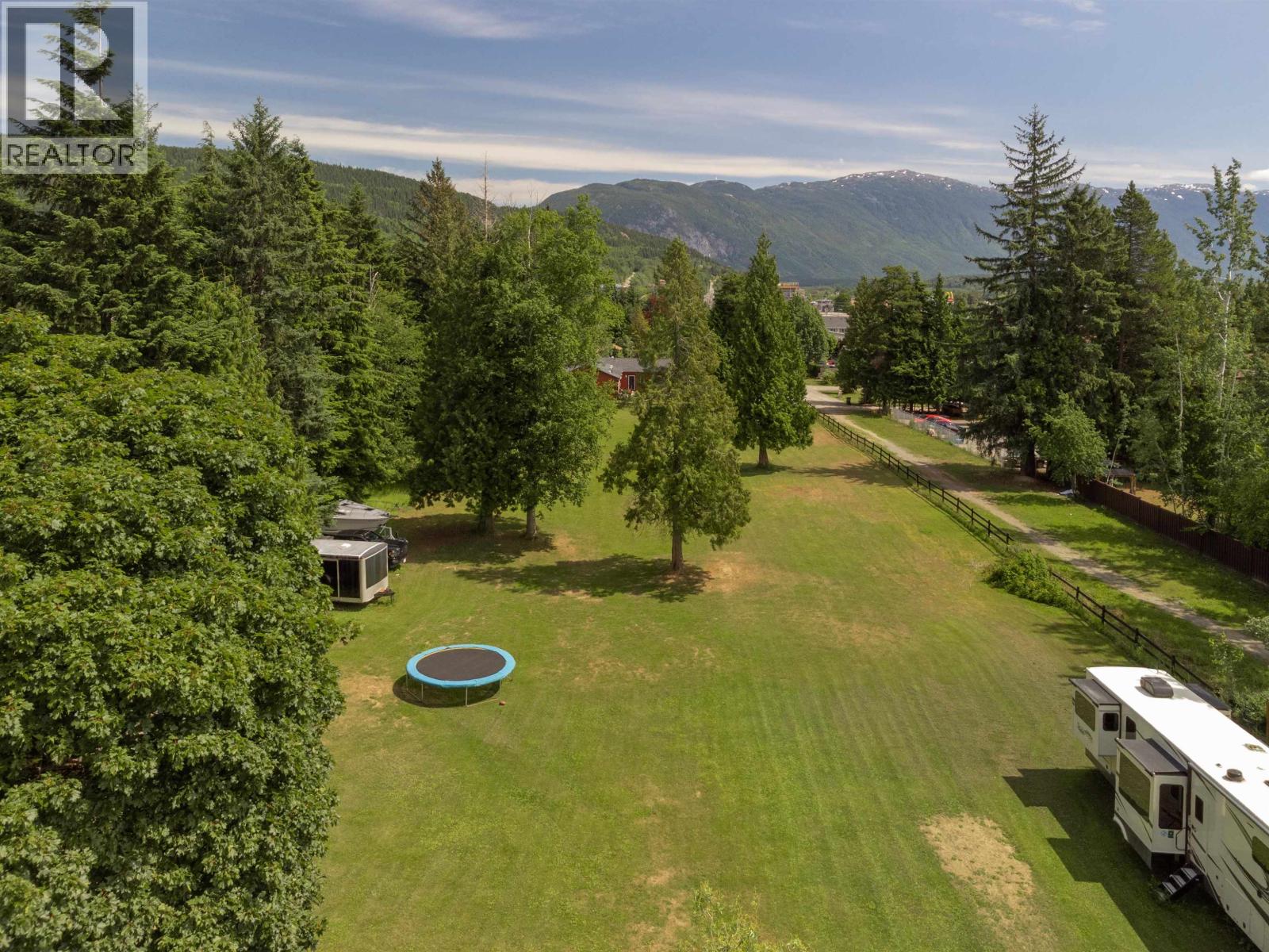 3304 Munroe Street, Terrace, British Columbia  V8G 3B5 - Photo 2 - C8072244