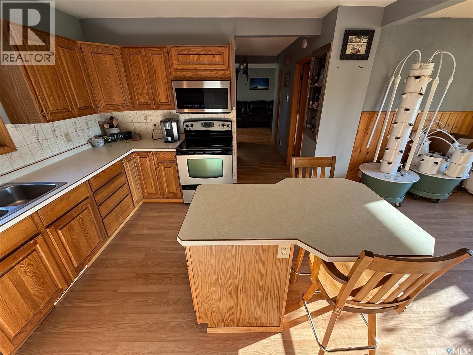223 Riverside Boulevard, Eastend, Saskatchewan  S0N 0T0 - Photo 10 - SK018876