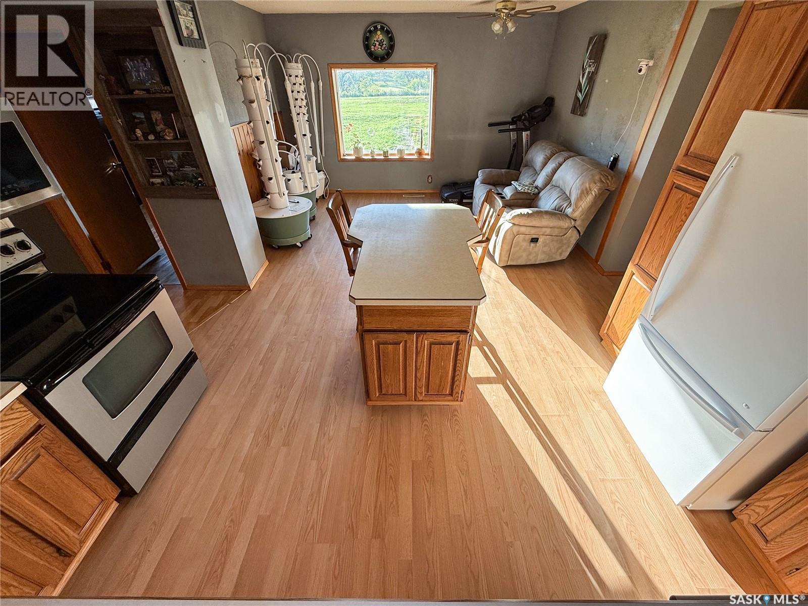 223 Riverside Boulevard, Eastend, Saskatchewan  S0N 0T0 - Photo 16 - SK018876