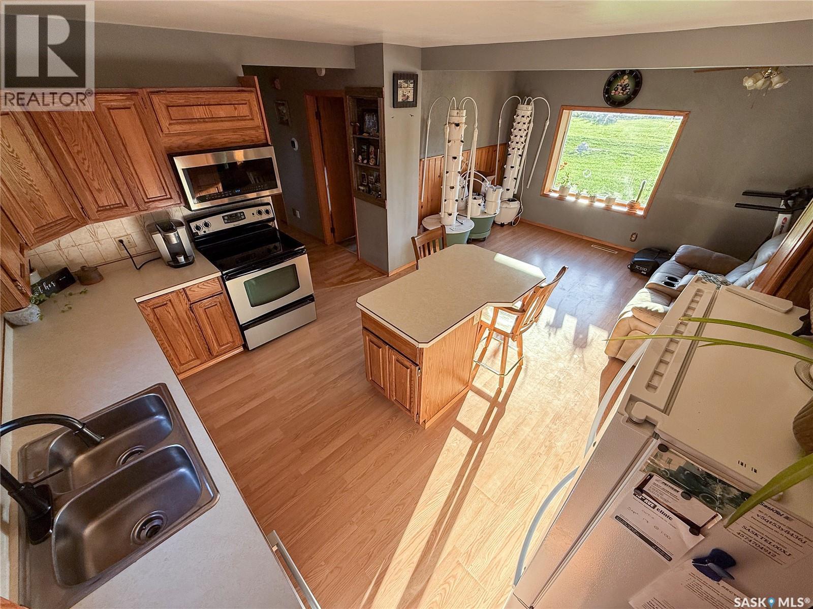 223 Riverside Boulevard, Eastend, Saskatchewan  S0N 0T0 - Photo 17 - SK018876