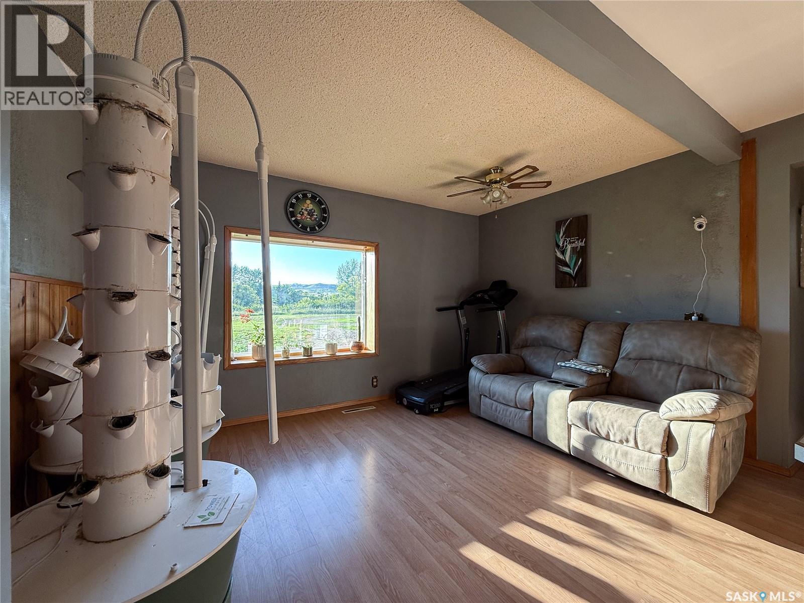 223 Riverside Boulevard, Eastend, Saskatchewan  S0N 0T0 - Photo 20 - SK018876