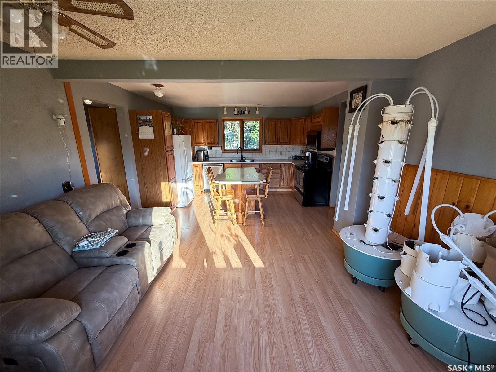 223 Riverside Boulevard, Eastend, Saskatchewan  S0N 0T0 - Photo 21 - SK018876