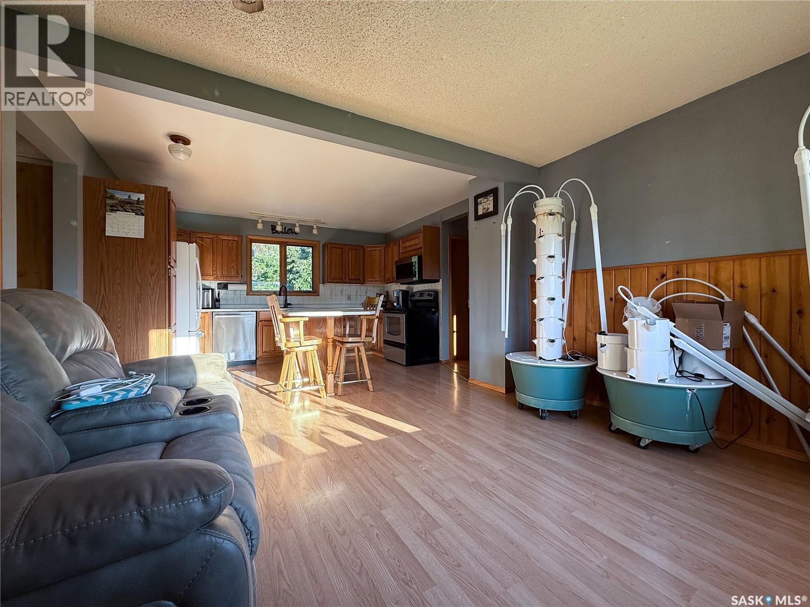223 Riverside Boulevard, Eastend, Saskatchewan  S0N 0T0 - Photo 22 - SK018876