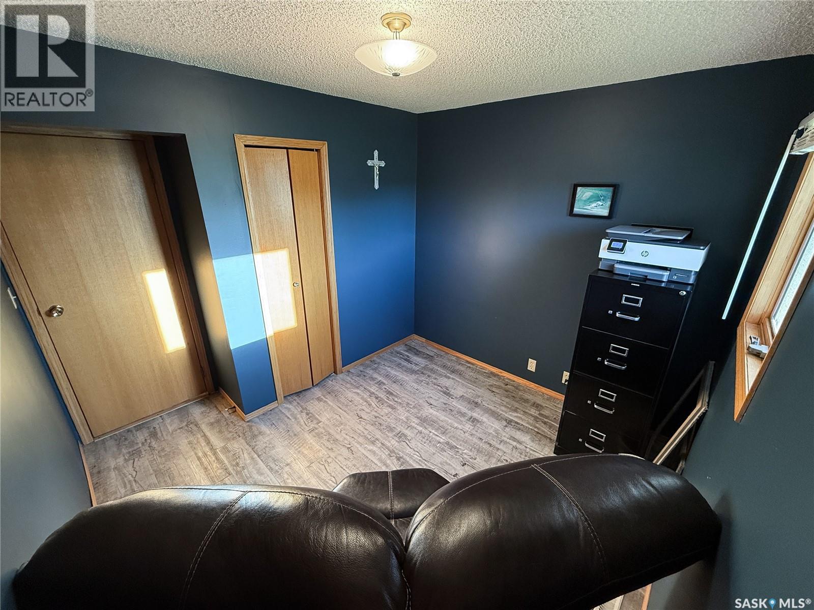 223 Riverside Boulevard, Eastend, Saskatchewan  S0N 0T0 - Photo 24 - SK018876