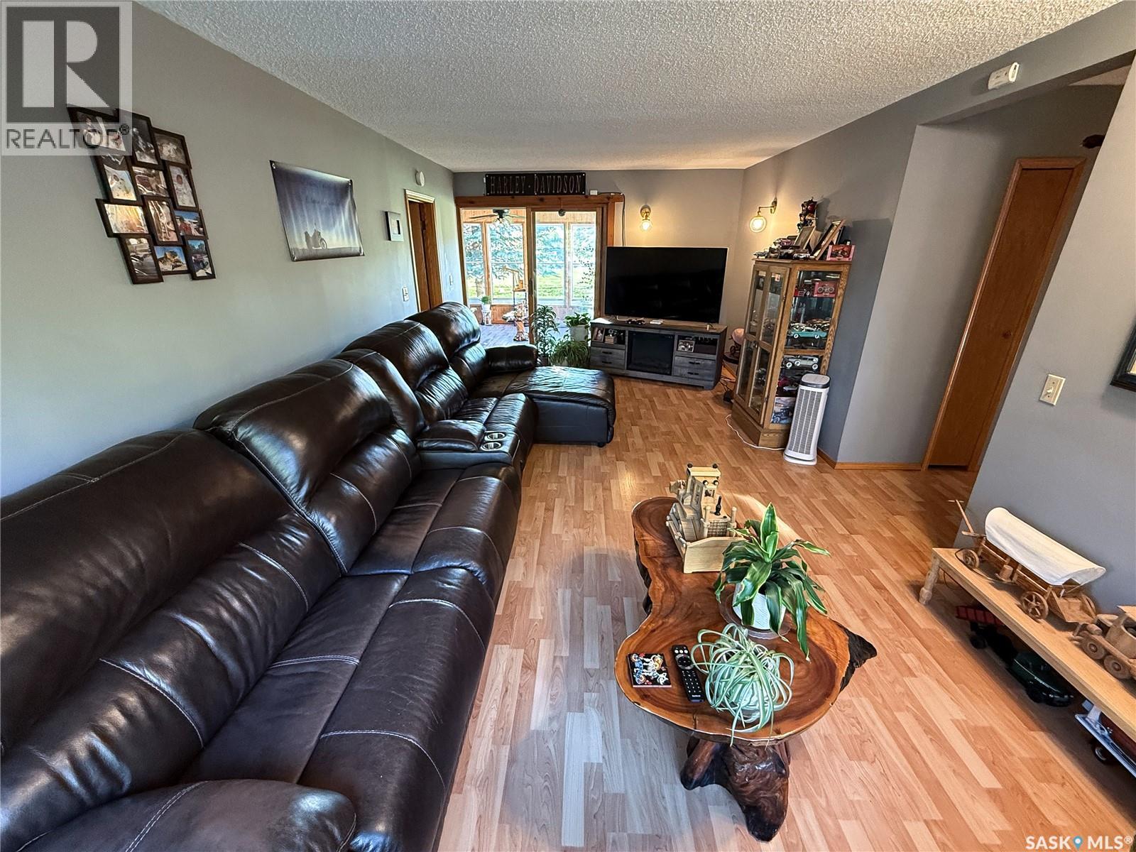 223 Riverside Boulevard, Eastend, Saskatchewan  S0N 0T0 - Photo 28 - SK018876