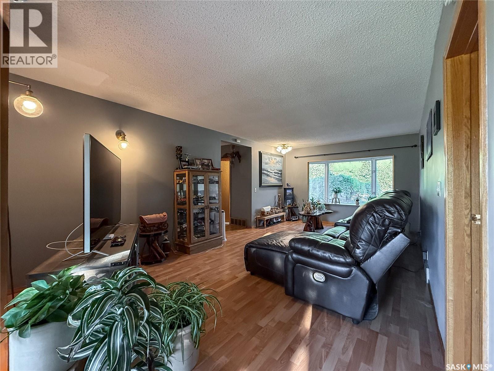 223 Riverside Boulevard, Eastend, Saskatchewan  S0N 0T0 - Photo 29 - SK018876