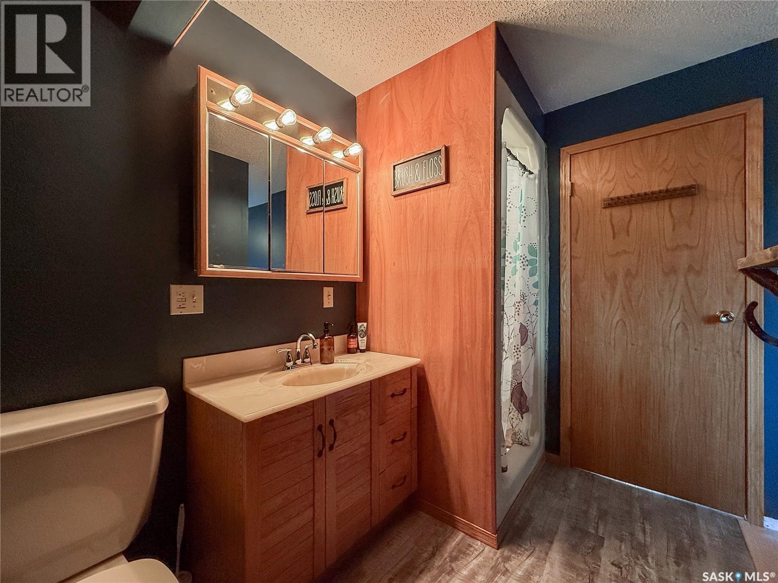 223 Riverside Boulevard, Eastend, Saskatchewan  S0N 0T0 - Photo 32 - SK018876