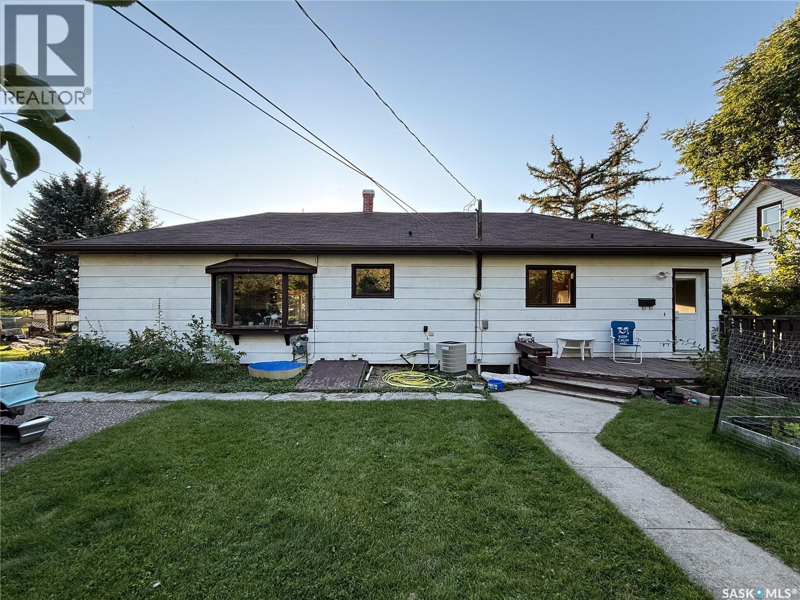 223 Riverside Boulevard, Eastend, Saskatchewan  S0N 0T0 - Photo 44 - SK018876