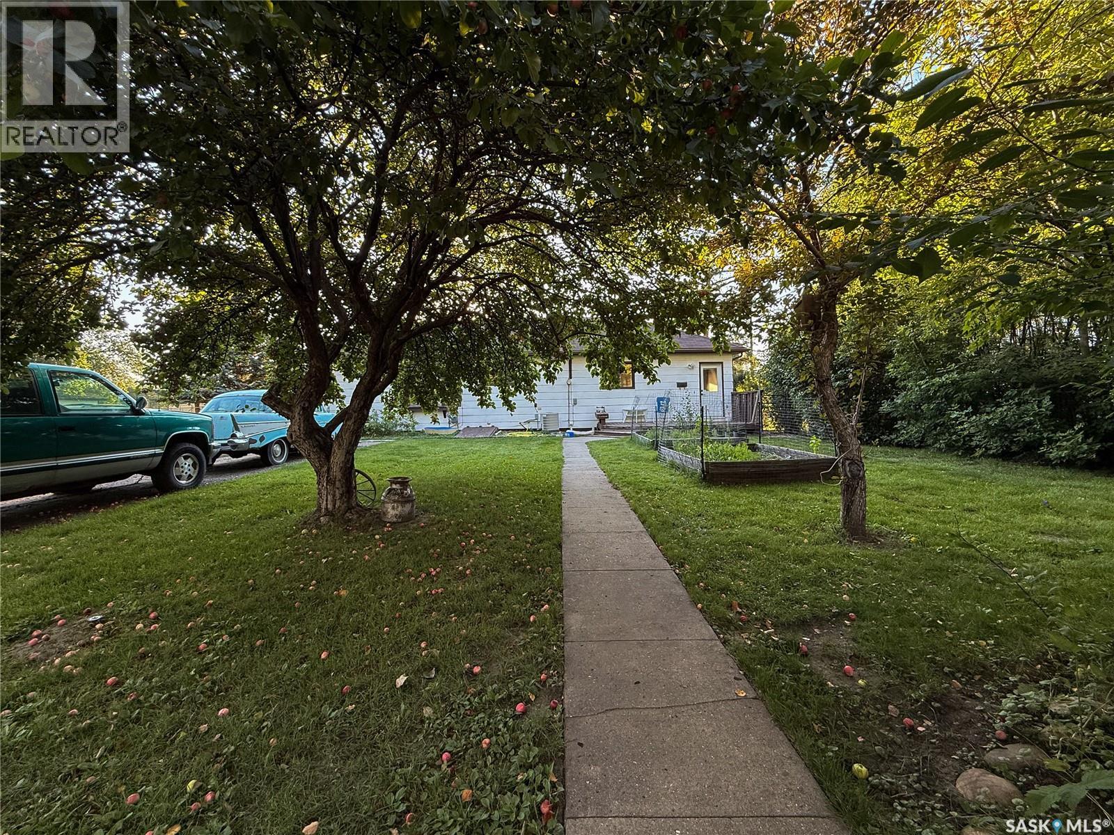 223 Riverside Boulevard, Eastend, Saskatchewan  S0N 0T0 - Photo 45 - SK018876