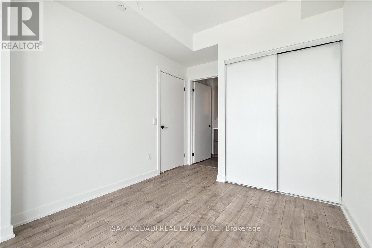 1001 - 220 Missinnihe Way, Mississauga, Ontario  L5H 0A9 - Photo 12 - W12416757