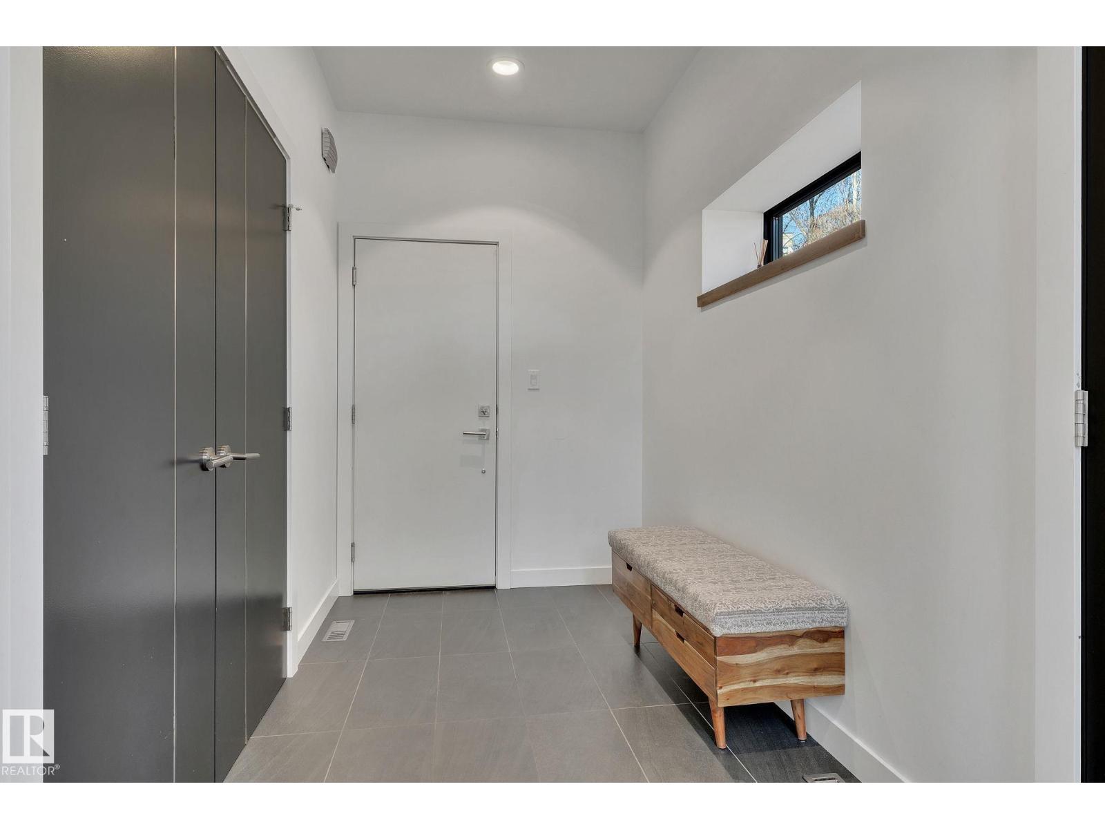 9457 100a Av Nw, Edmonton, Alberta  T5H 0A6 - Photo 24 - E4447569