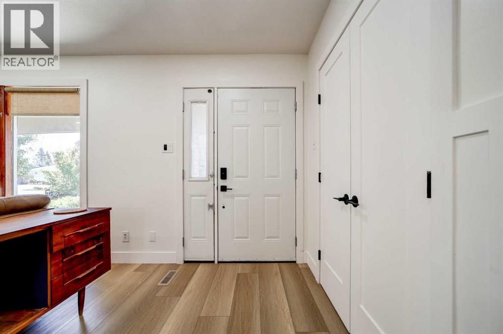 Property at 1059 Lakemount Boulevard S image 5