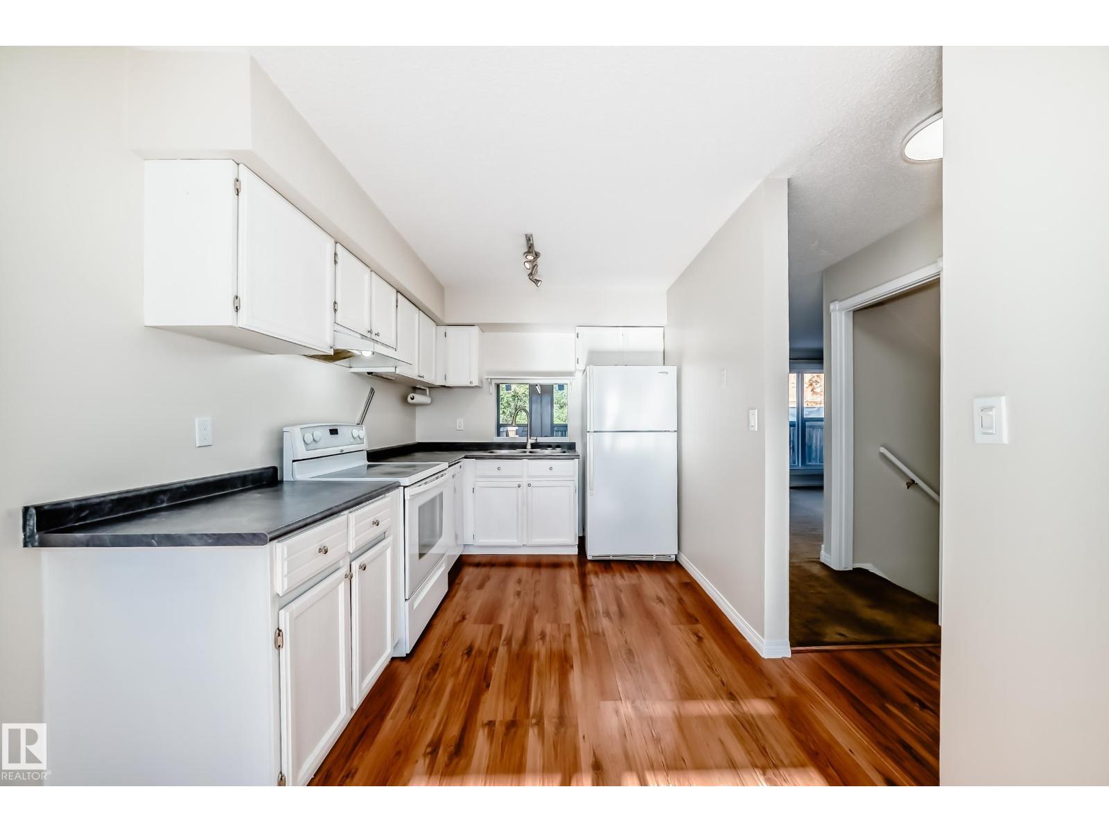 307 Grandin Vg, St. Albert, Alberta  T8N 2R6 - Photo 11 - E4458742