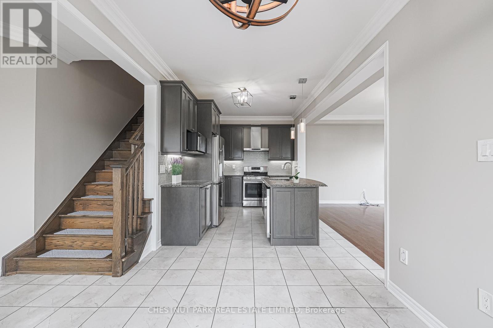 565 Edenbrook Hill Drive, Brampton, Ontario  L7A 4T6 - Photo 15 - W12386788