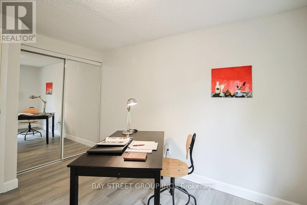 28 - 2200 Glenwood School Drive, Burlington (Freeman), Ontario  L7R 4H7 - Photo 25 - W12386856