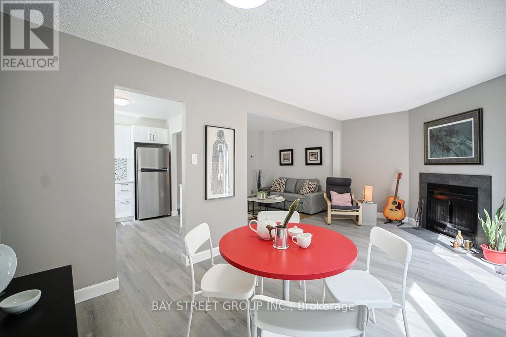 28 - 2200 Glenwood School Drive, Burlington (Freeman), Ontario  L7R 4H7 - Photo 5 - W12386856