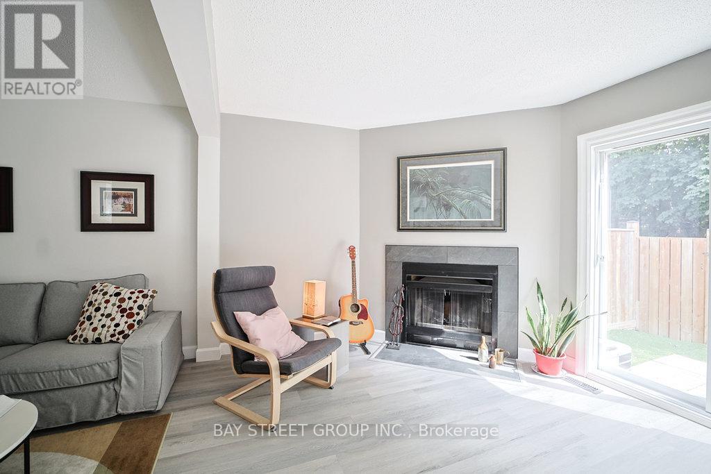 28 - 2200 Glenwood School Drive, Burlington (Freeman), Ontario  L7R 4H7 - Photo 7 - W12386856