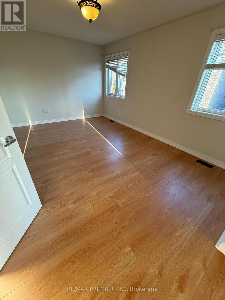 1 Poulias Avenue, Richmond Hill, Ontario  L4E 4X5 - Photo 10 - N12414078