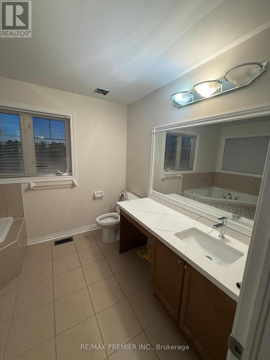 1 Poulias Avenue, Richmond Hill, Ontario  L4E 4X5 - Photo 20 - N12414078