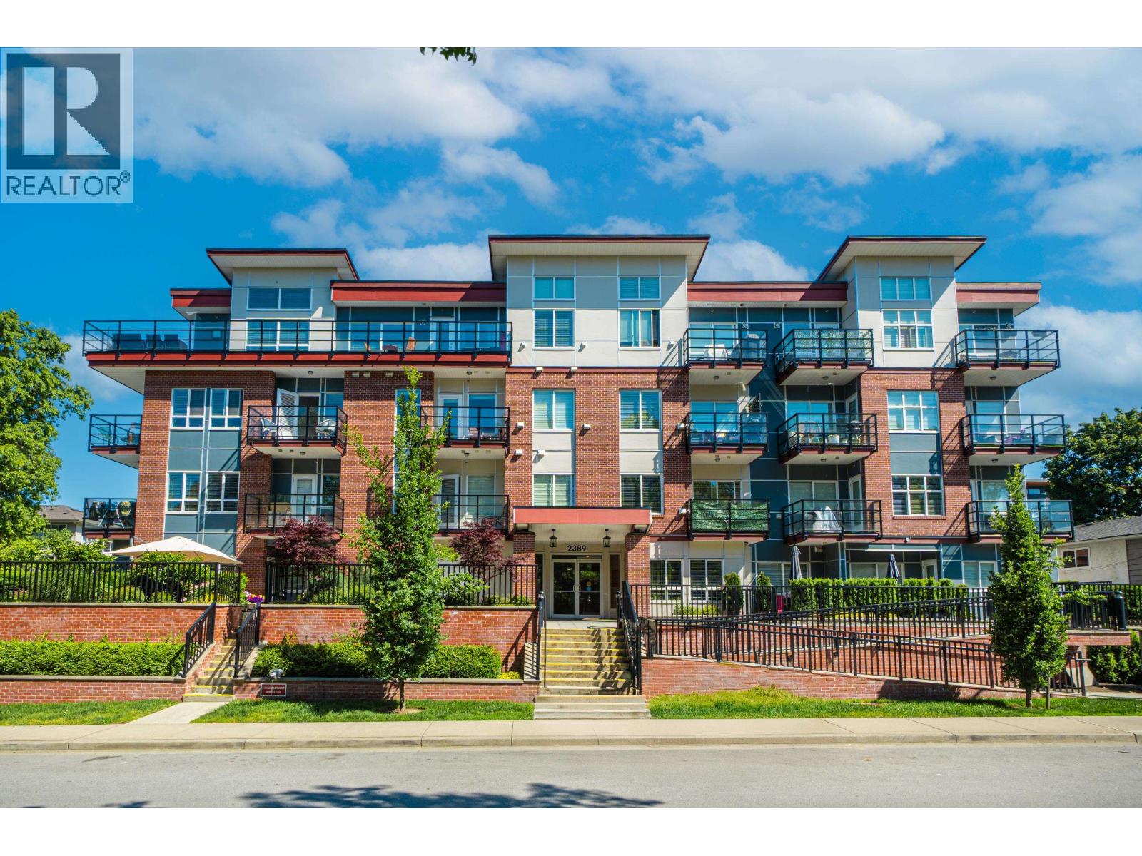 404 2389 Hawthorne Avenue, Port Coquitlam, British Columbia  V3C 0T2 - Photo 1 - R3049545