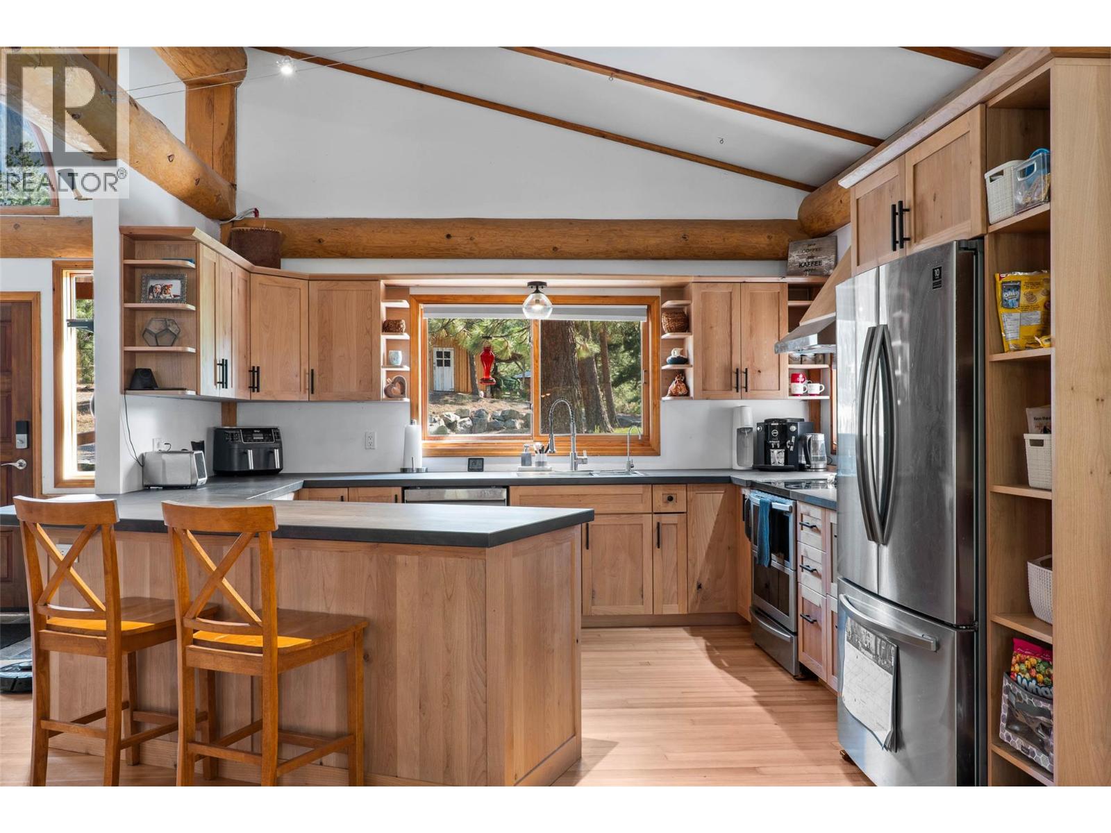 129 Coldwater Road, Merritt, British Columbia  V1K 1B8 - Photo 7 - 10363337