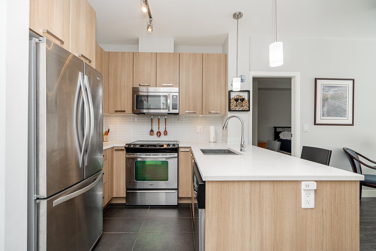 203 10477 154 Street, Surrey, British Columbia  V3R 0C6 - Photo 4 - R3049757