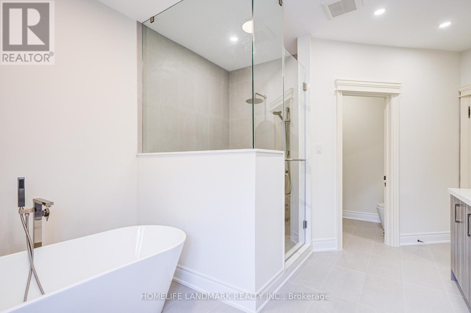 72 Gordon Road, Toronto, Ontario  M2P 1E4 - Photo 21 - C12416780