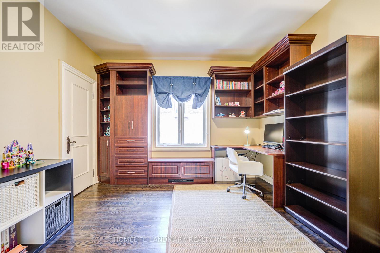 72 Gordon Road, Toronto, Ontario  M2P 1E4 - Photo 25 - C12416780